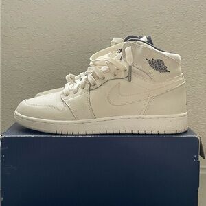 Nike Air Jordan 1 Retro High GG 2001 Size 7Y  Phantom White